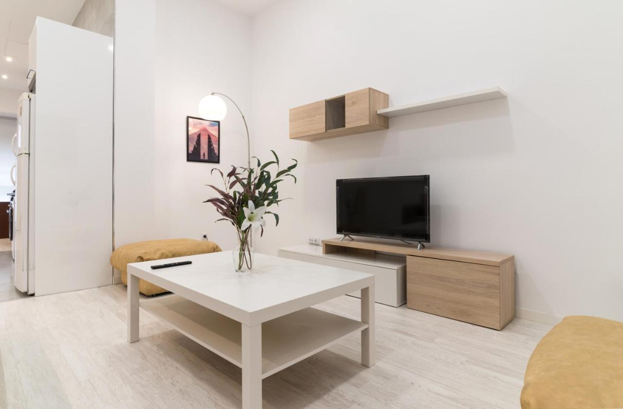 Acogedor Y Comodo Apartamento Madrid A/C Exterior photo